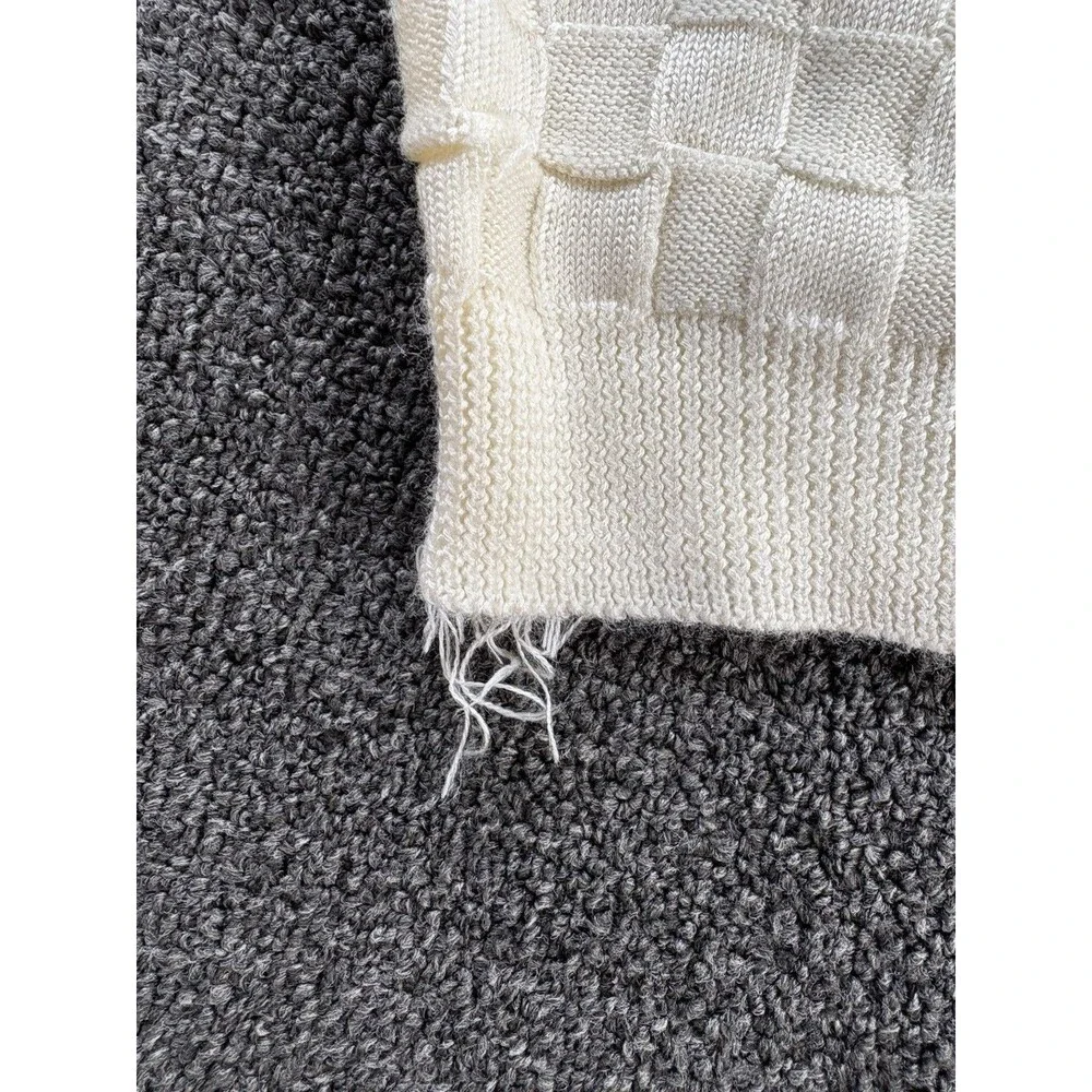 Vintage Bergati Geometric Basket Weave Knit Sweater Men’s XL — Fraying at Hem‎
